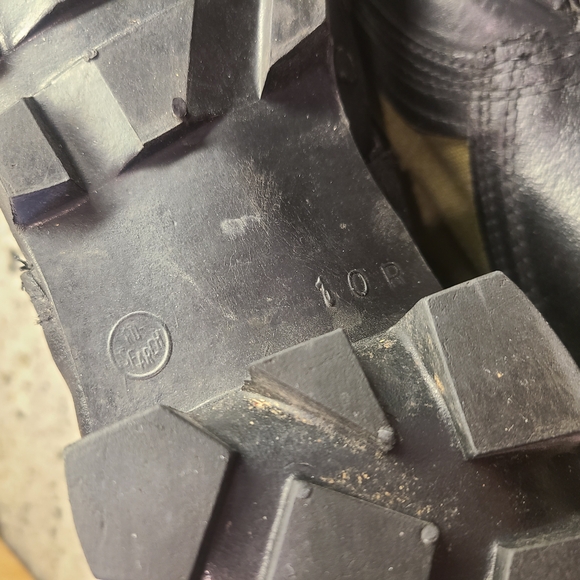 Vintage Military Combat Boots in Green and Black - Picture 8 of 10